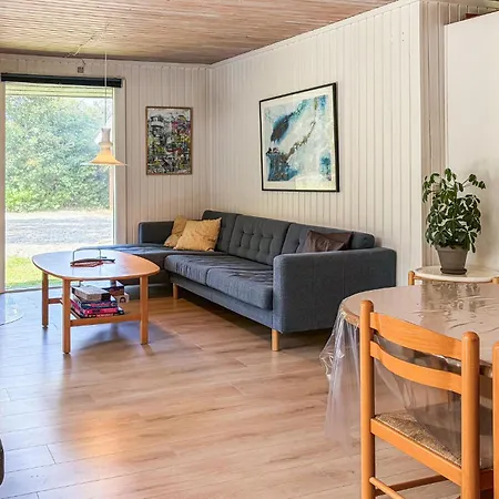 Gorgeous In With House A Panoramic View *